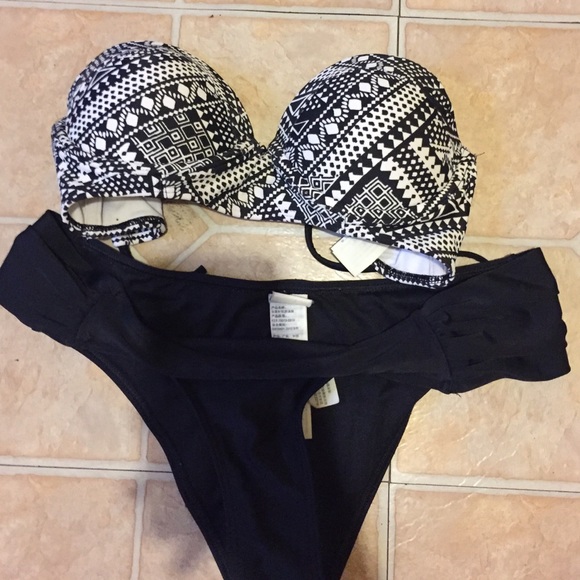 Hollister 2 piece!