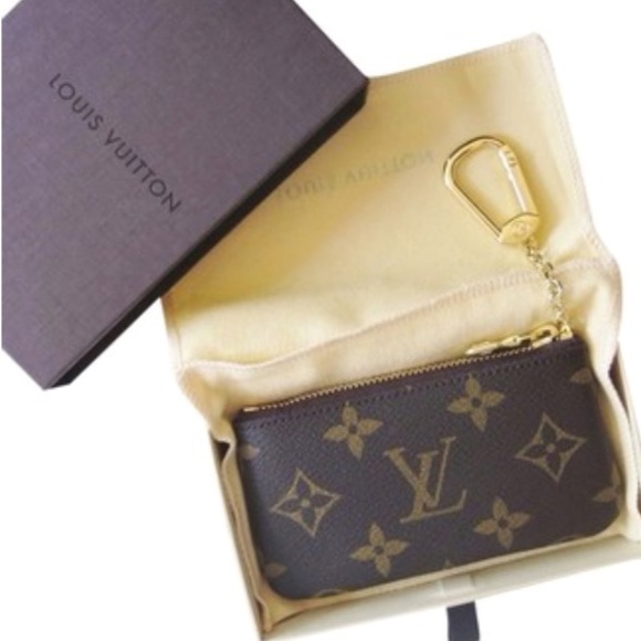 Louis Vuitton Handbags - ISO!!! 😻 Louis Vuitton key pouch