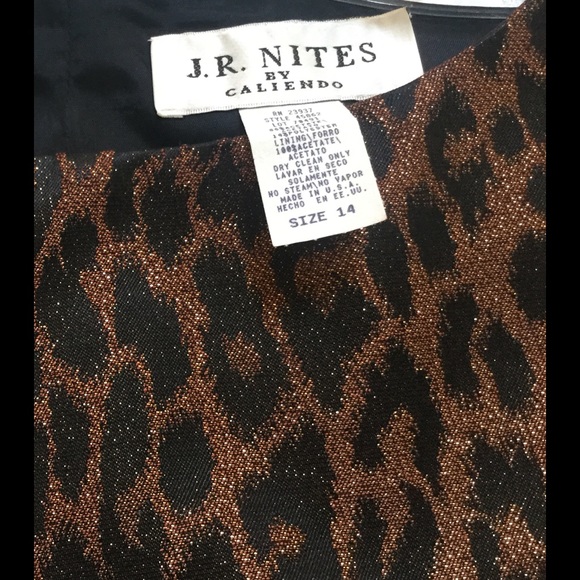 Top - Picture 2 of 2