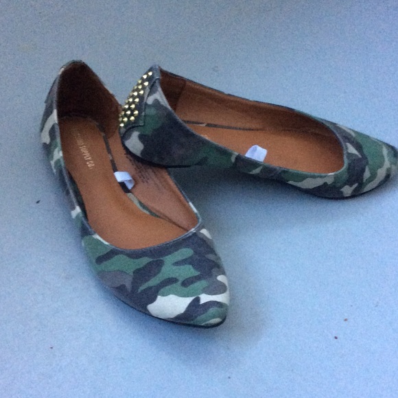 Camo flats