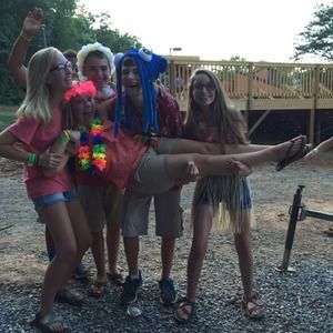 Meet your Posher, Analeece