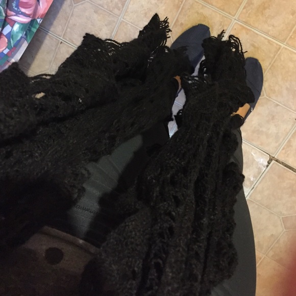 Black pretty scarf😋👏🏻🍪