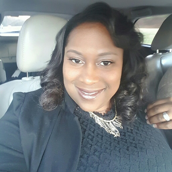 Meet your Posher, Lakeisha - Picture 1 of 1