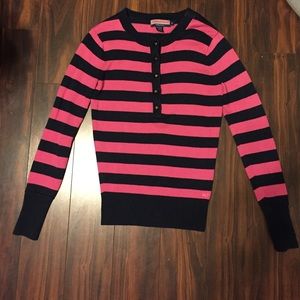 EUC Vineyard Vines sweater