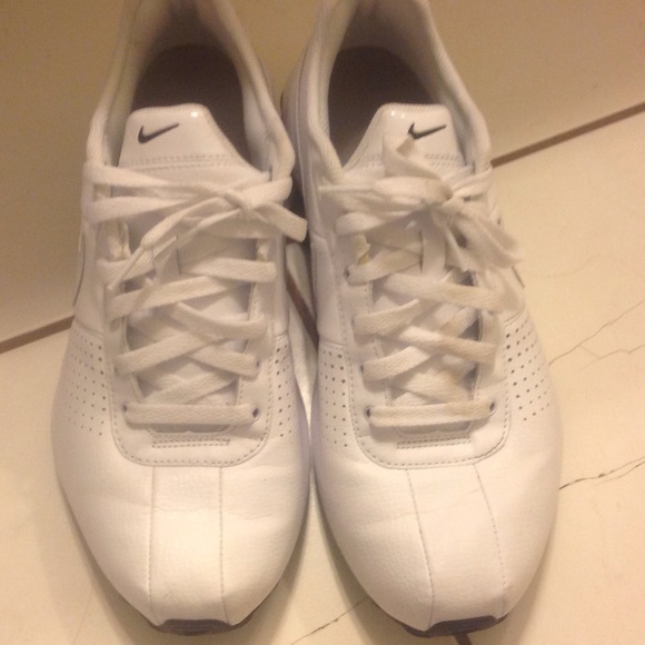 Nike - Picture 1 of 2