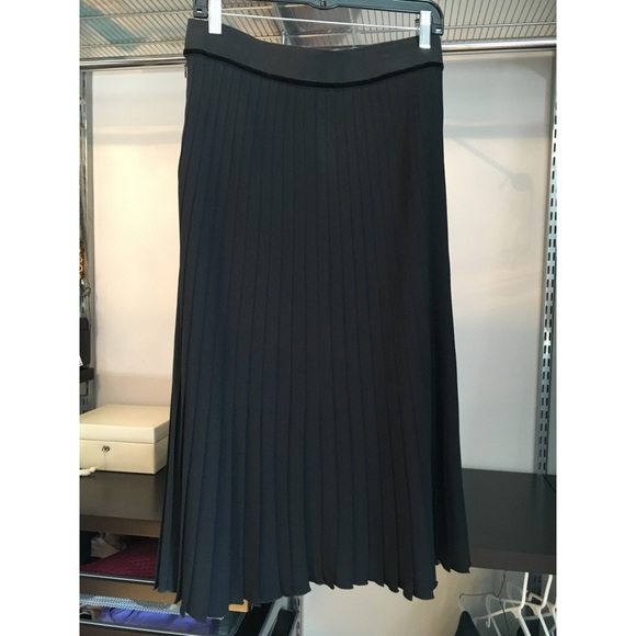 Black Carlisle skirt - Picture 1 of 2