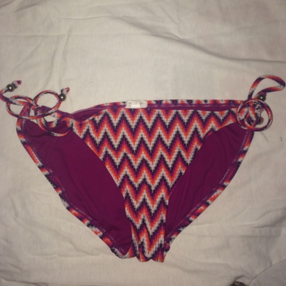 Zig zag swimsuit bottoms