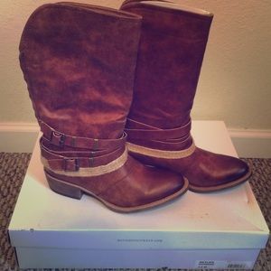 NWB Adorable Boots