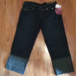 Apple Bottoms Capri  Pants