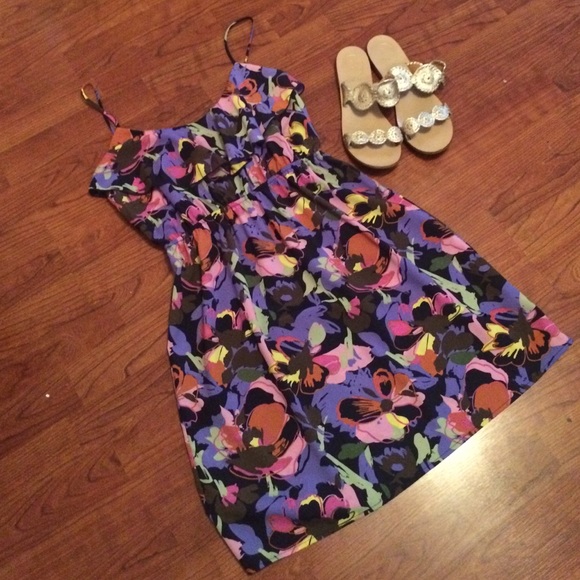 💐 Floral Sundress