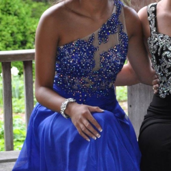 Prom Dress (Reserved- on hold) - Picture 2 of 4