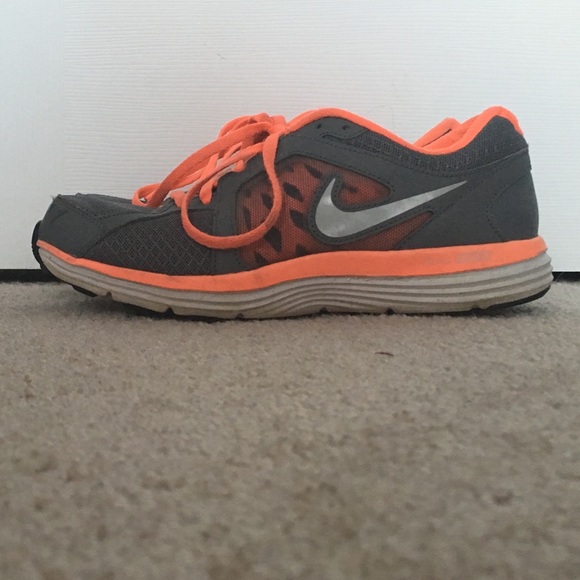 Nike dual fusion ST3. Size 8