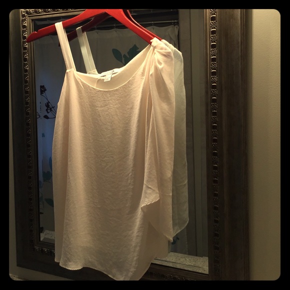 White over the shoulder top
