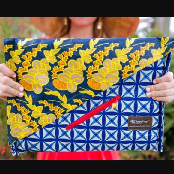 Clementine's Laptop Case 🍍