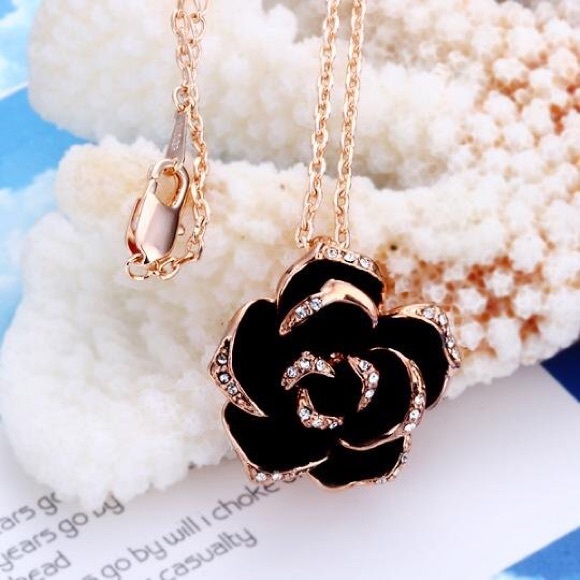 Rose gold plated necklace. - Picture 2 of 2