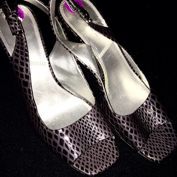 Tahari gray snake open toe sling backs