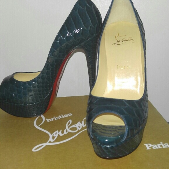 Christian Louboutin lady peep