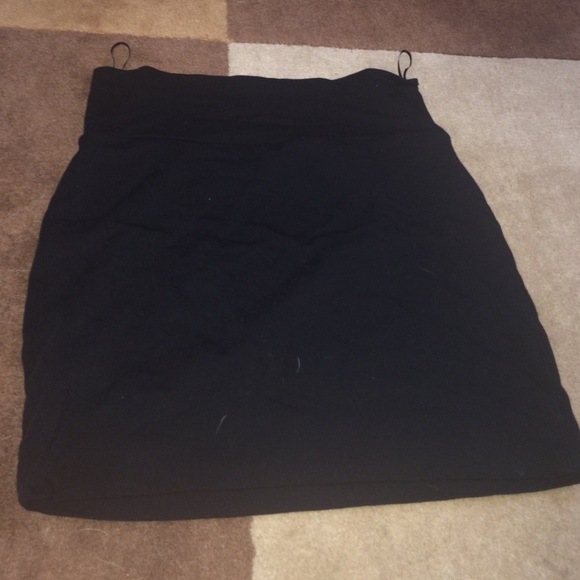little black skirt