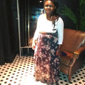 Meet your Posher, Liora