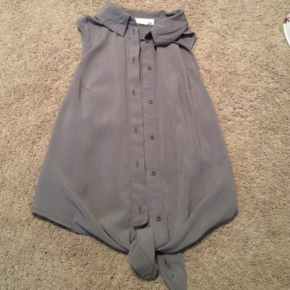 Gray shirt
