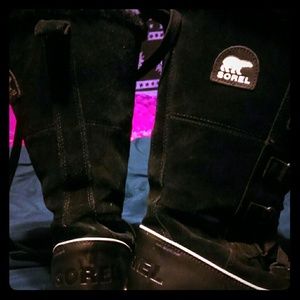 *REDUCED* BRAND NEW SOREL WINTER BOOTS!!