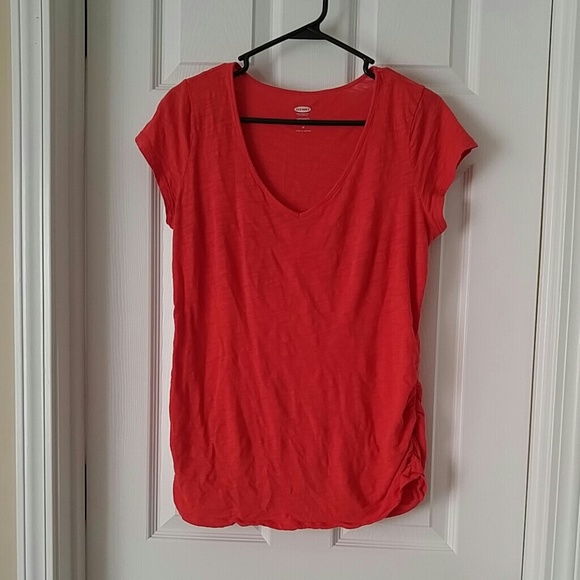 Old Navy Maternity Fitted Tee