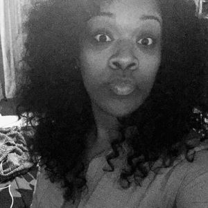 Meet your Posher, Felicia