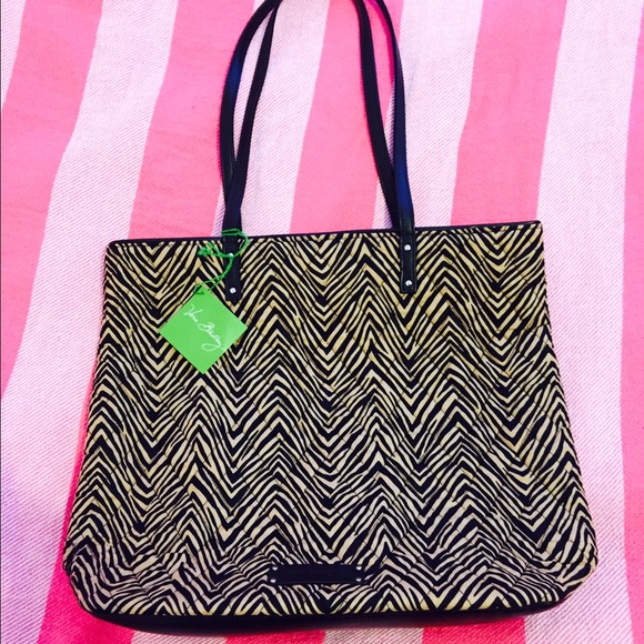 Vera Bradley Day Tote ✨👜🌸🐅