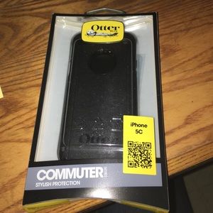 Iphone 5c Otterbox defender case. lightly used.