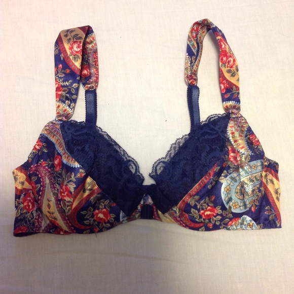 Jaclyn Smith Other - Boho Bra
