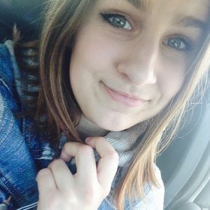 Meet your Posher, Rebekah