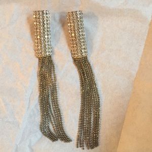 Gorgeous gold and diamond earrings!