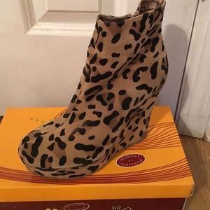 Cute wedge short ankle boots