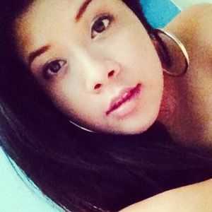 Meet your Posher, Yoly