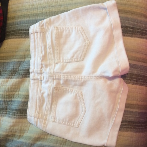 Shorts - Picture 2 of 4