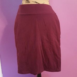 Maroon mini
