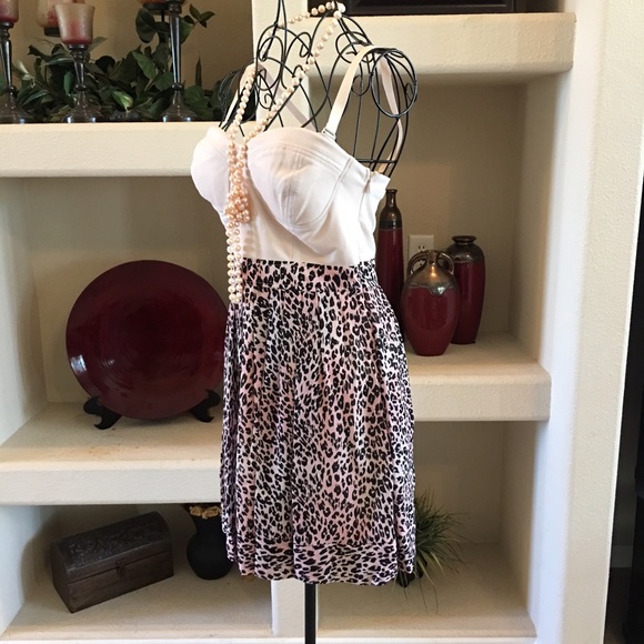 🎉Host Pick X2🎉Kardashian Kollection dress - Picture 3 of 4