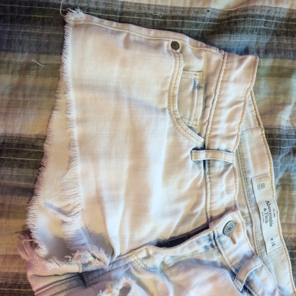 Shorts - Picture 3 of 4