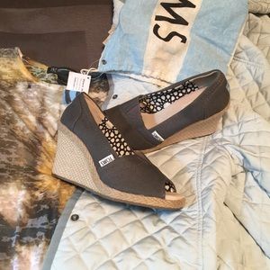 Toms wedges