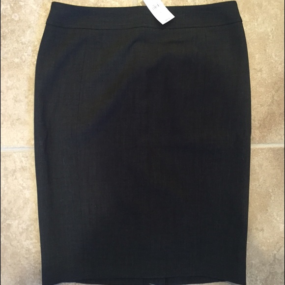 NWT Loft Grey Pencil Skirt Size 6