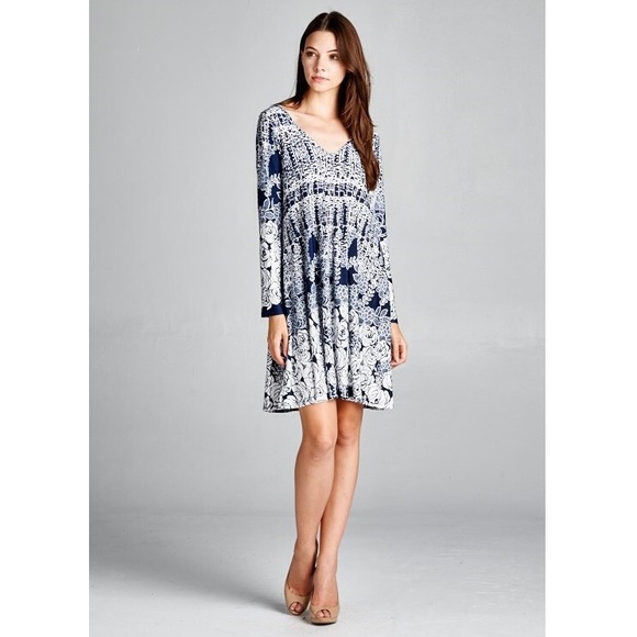 SIZE MEDIUM ONLY Long sleeve swing dress. - Picture 2 of 3