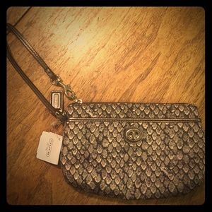 NWT COACH WRISTLET