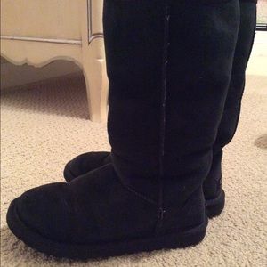 Black Uggs