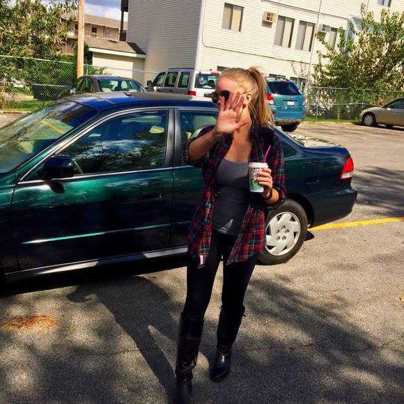 Meet your Posher, Lauren