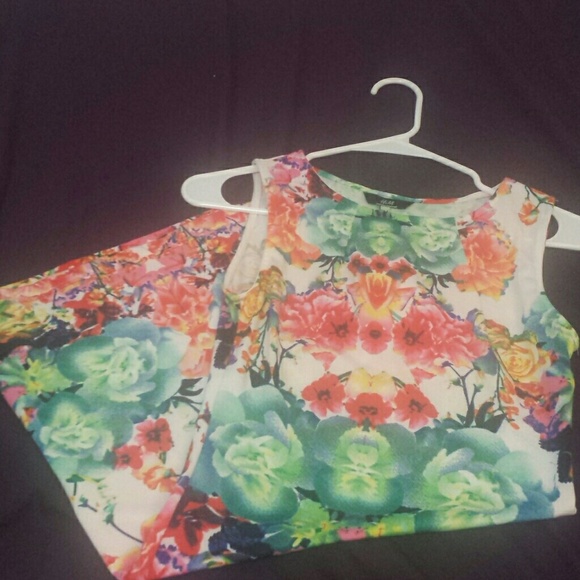 🚫🚫SOLD🚫🚫 H&M floral dress - Picture 3 of 4