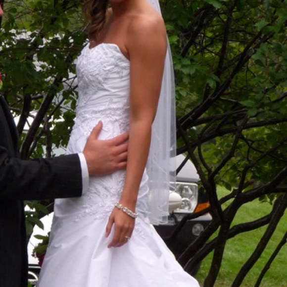 Maggie sottero wedding dress - Picture 2 of 4