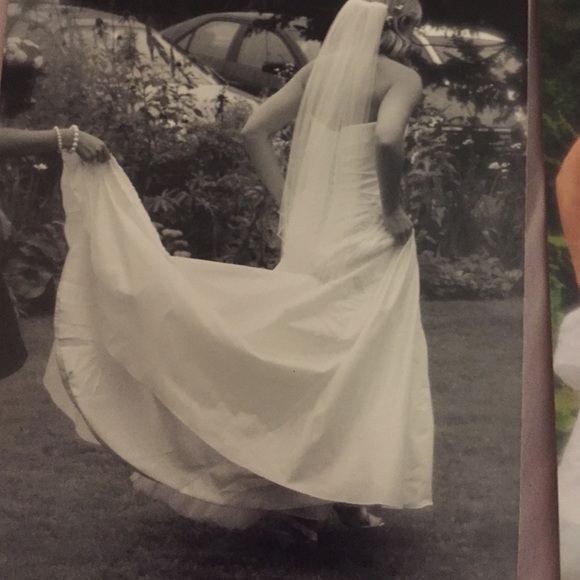 Maggie sottero wedding dress - Picture 3 of 4