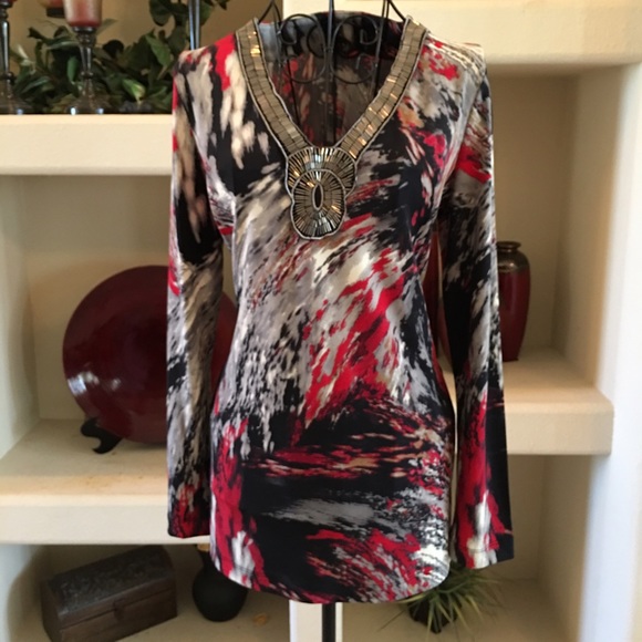 Beautiful Pattern Tunic - image 3