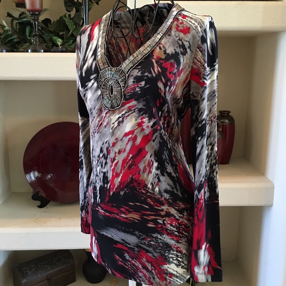 Beautiful Pattern Tunic - image 2