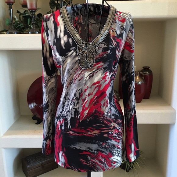 Beautiful Pattern Tunic - image 1